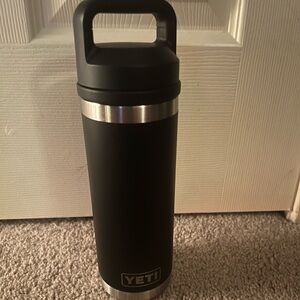 Yeti black 18 oz bottle